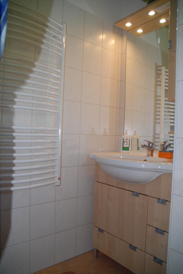 Appartment Aux Lilas Les Geneveys-sur-Coffrane Exterior photo
